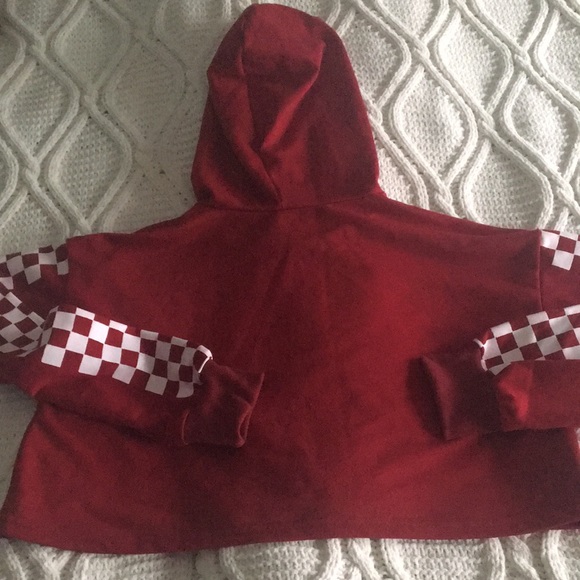 Cropped hooded dark red top, size M - Picture 2 of 9